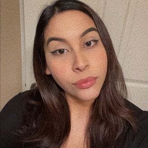 Meet your Posher, Chloe